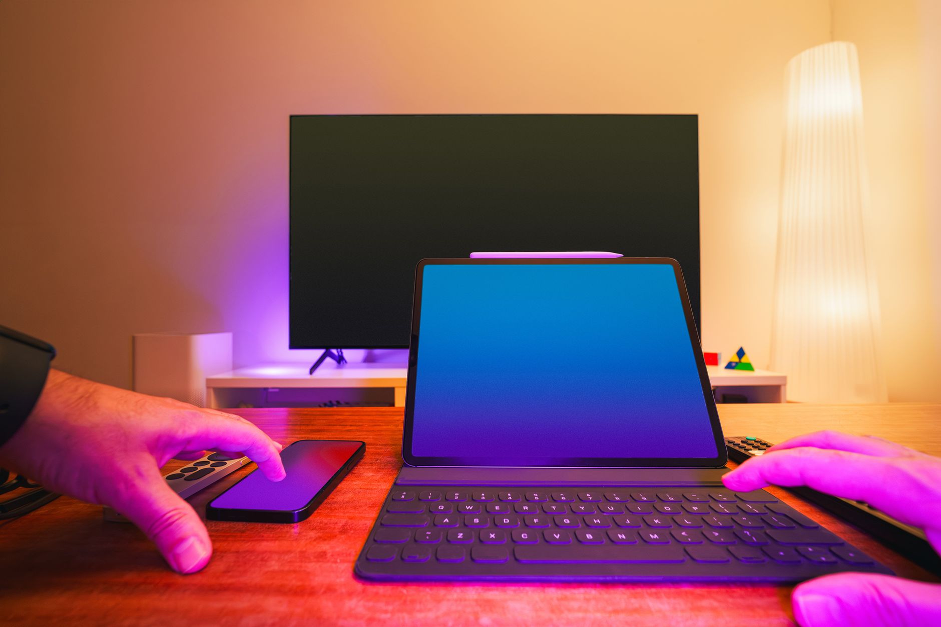 Competenze digitali, Italia al 54,3%: focus su IA e divario di genere