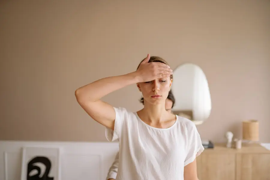 Mal di testa ricorrente: normalità e segnali d'allarme