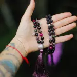 Mantra: significato, origine e uso nella pratica